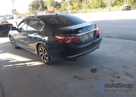2016 Honda Accord Ex-L V-6 z USA, uszkodzony, nr VIN 1HGCR3F88GA034615